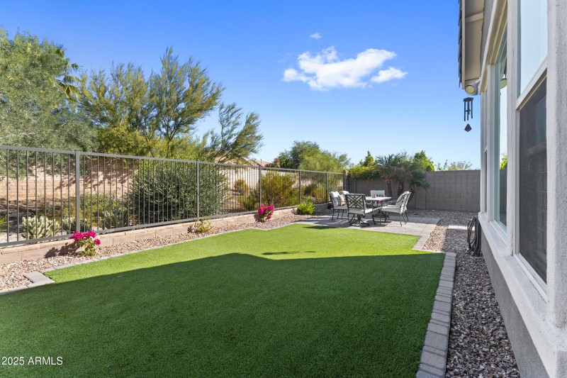 12090 W Peak View Rd-36