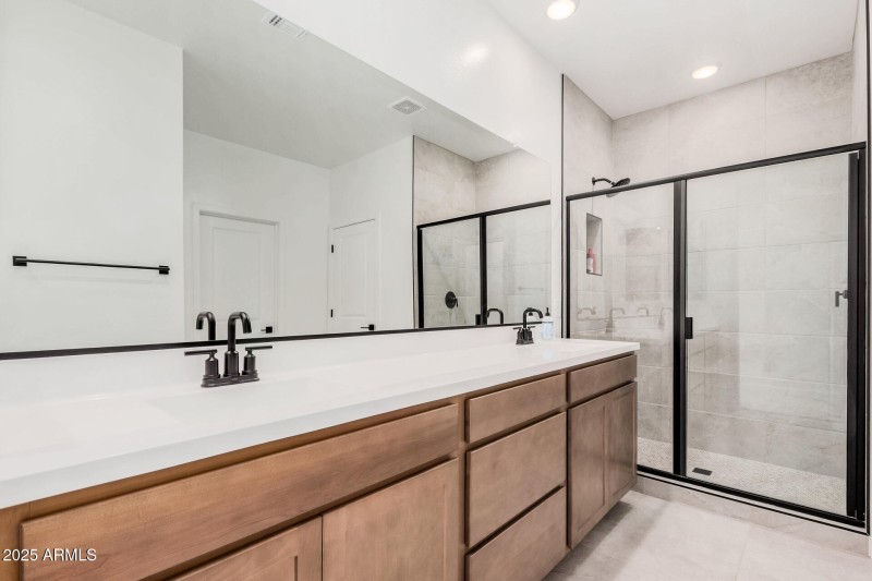 17 Larkspur
