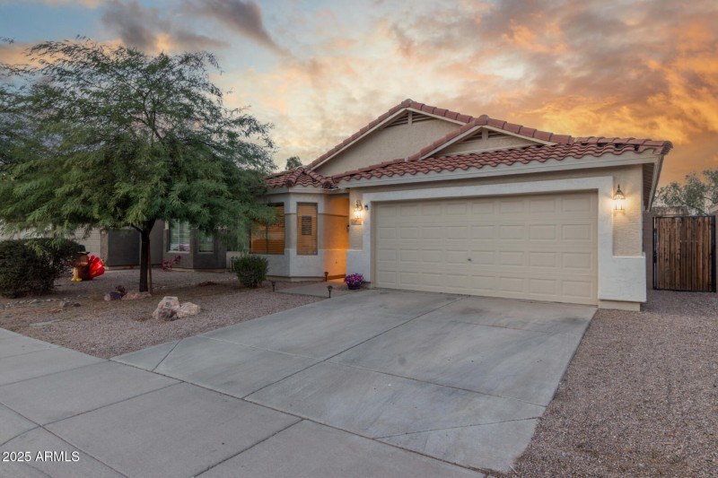 very inviting curb appeal