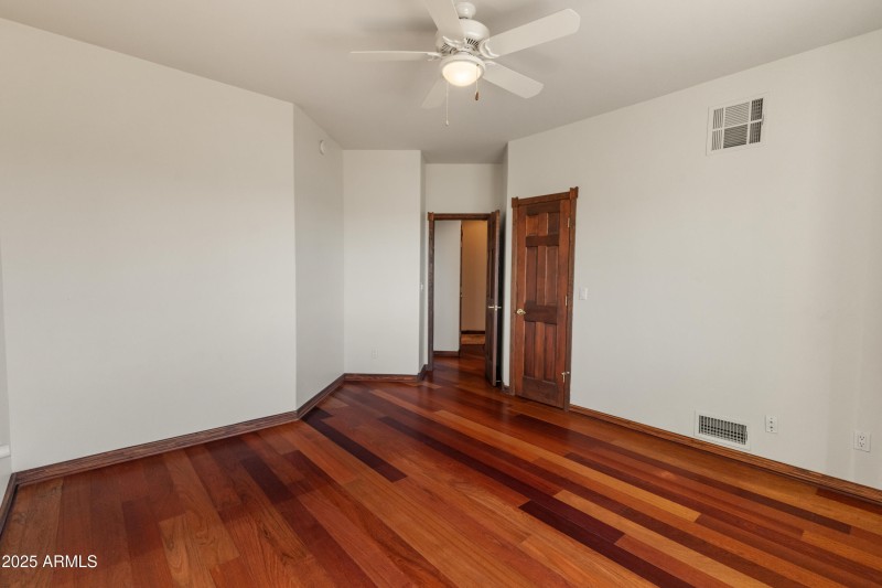 5830 E Restin Rd-3