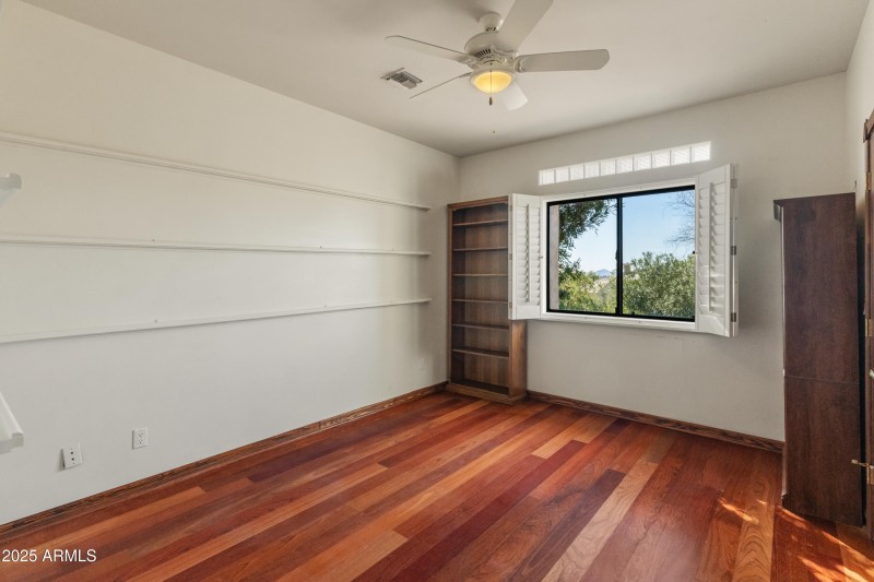 5830 E Restin Rd-4