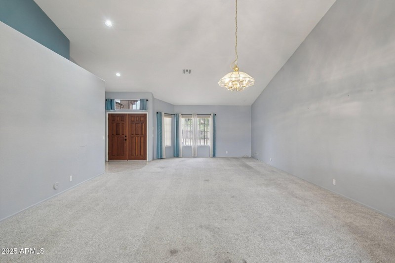 14-web-or-mls-N 86th Dr-S1811-014