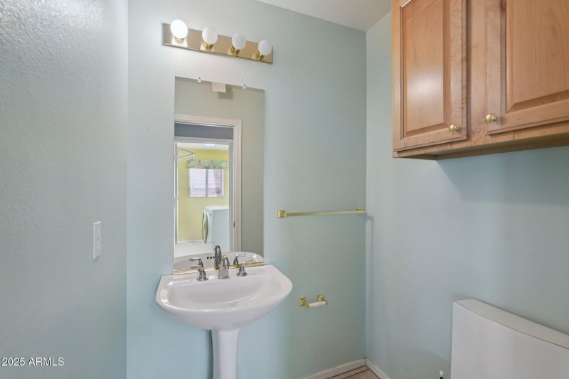 22-web-or-mls-N 86th Dr-S1811-022