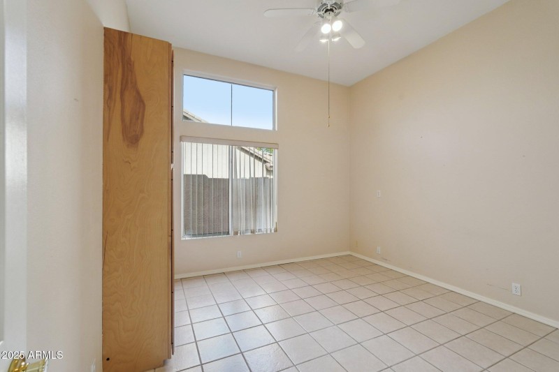 27-web-or-mls-N 86th Dr-S1811-027