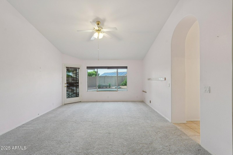 30-web-or-mls-N 86th Dr-S1811-030