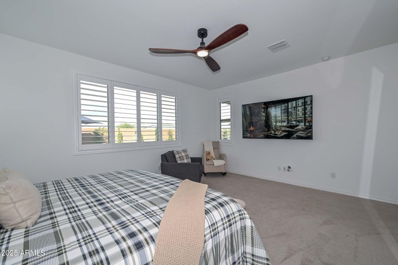 Primary Bedroom3