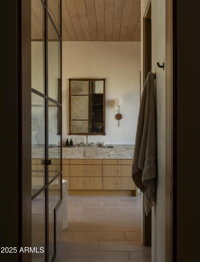MASTER SUITE