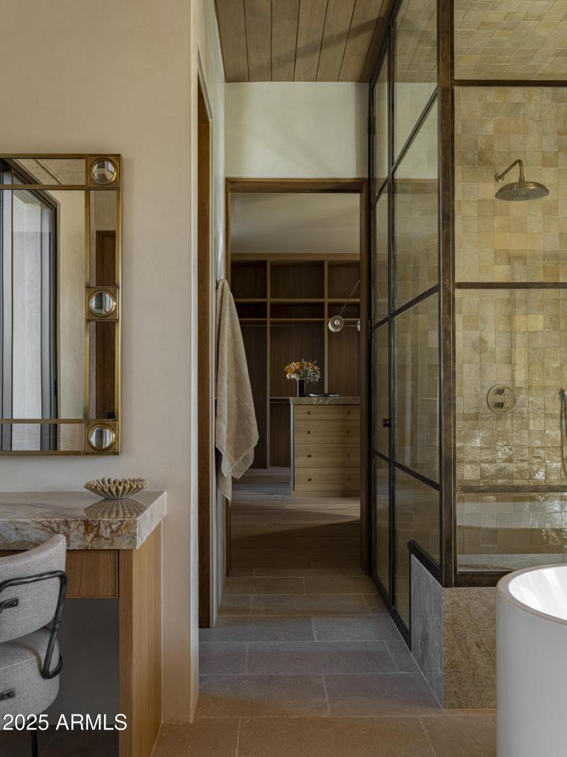 MASTER SUITE