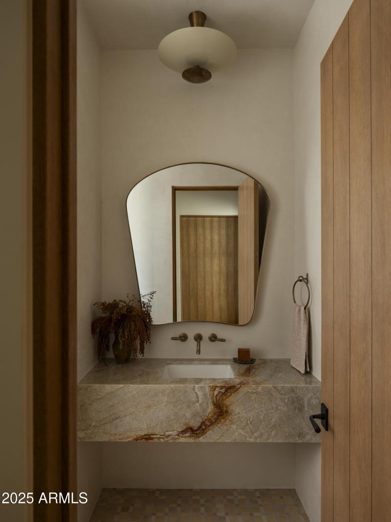 MASTER SUITE