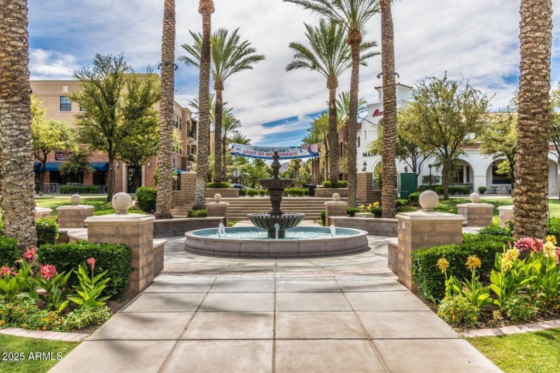 Center on Main Fountain