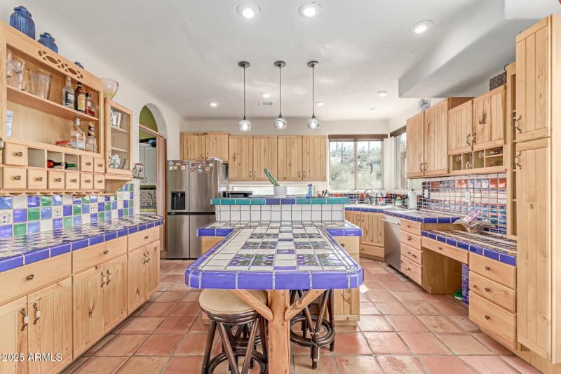 9 - Kitchen