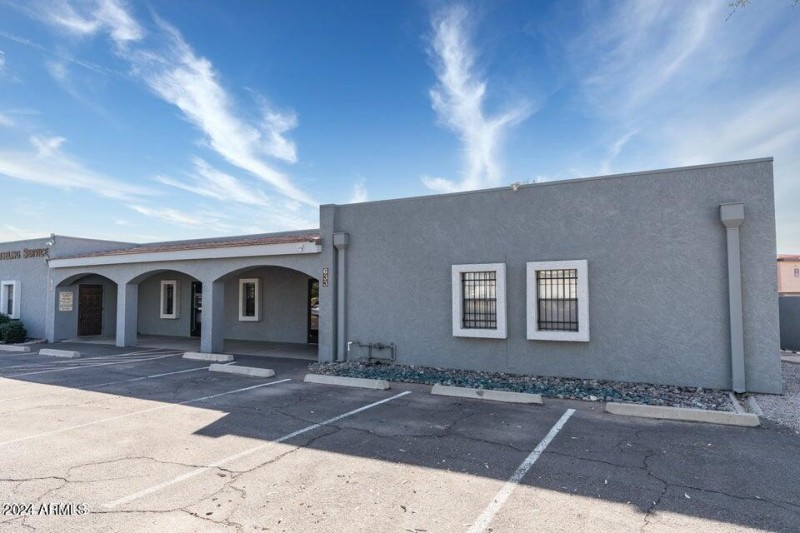 20221126002533068939000000-o