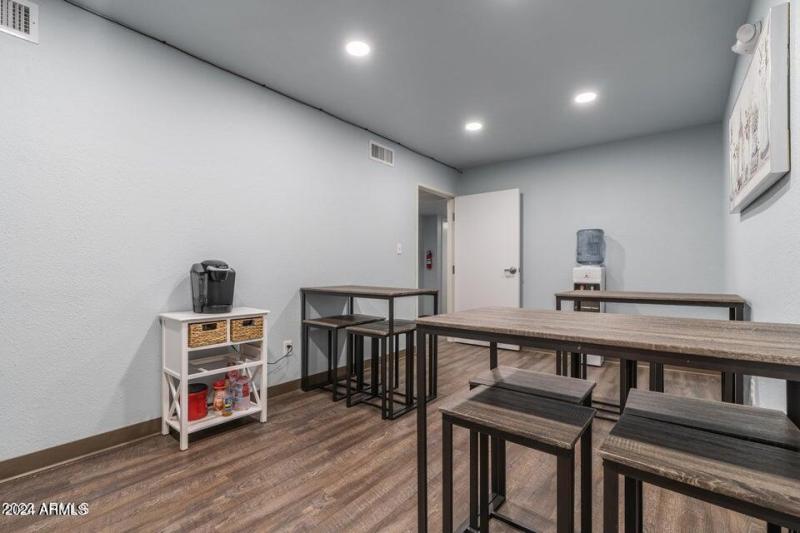 20221126001955264452000000-o