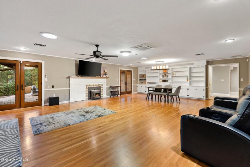 12-Living Room