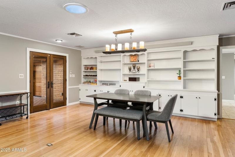 13-Dining Room