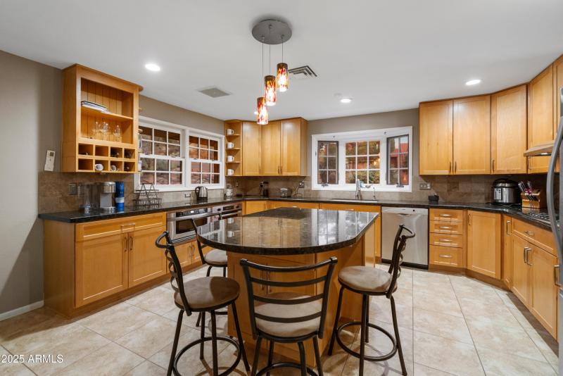 18-Kitchen