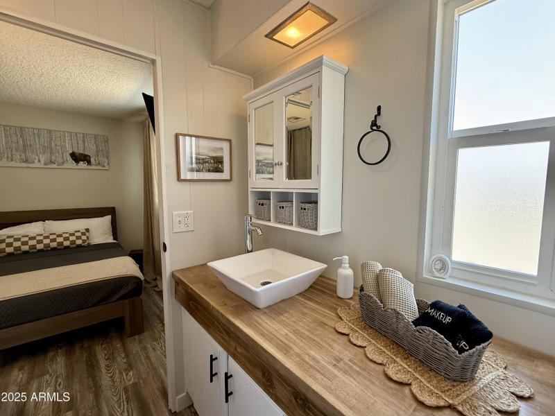 Furnished Primary Bath