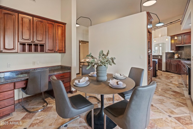 5830 E Restin Rd-26