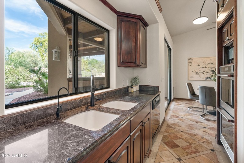 5830 E Restin Rd-34