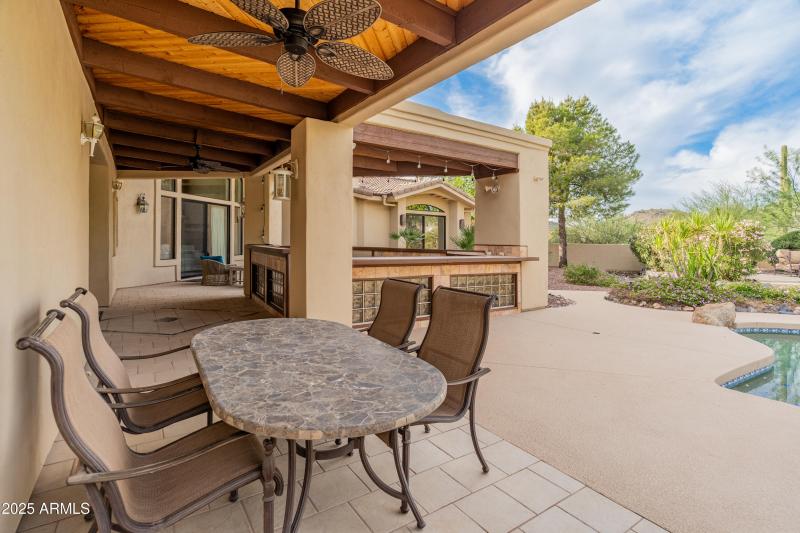 5830 E Restin Rd-35