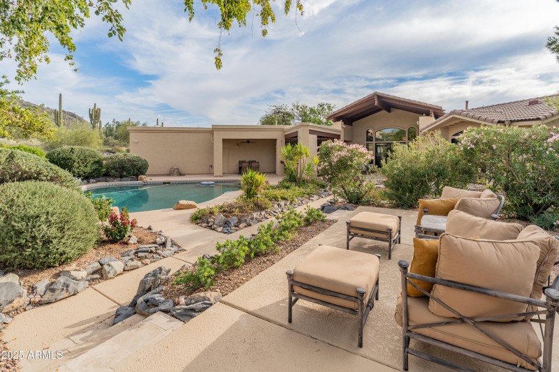 5830 E Restin Rd-37