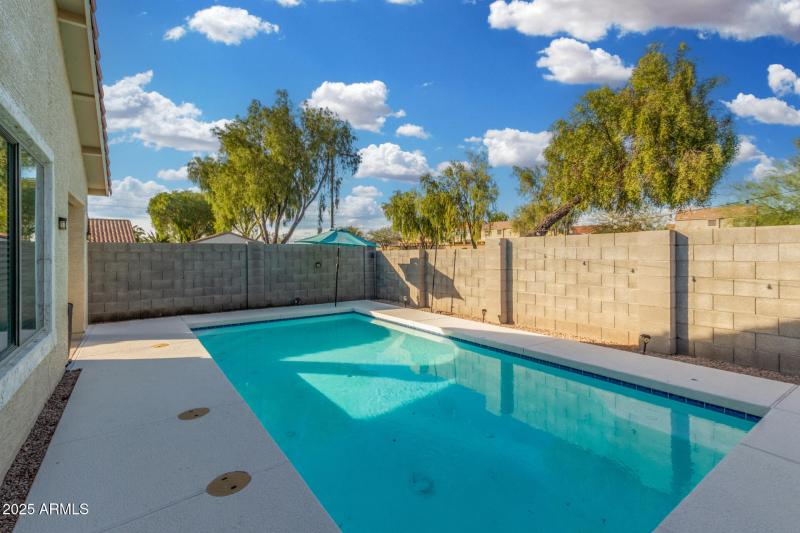 Fantastic pool size