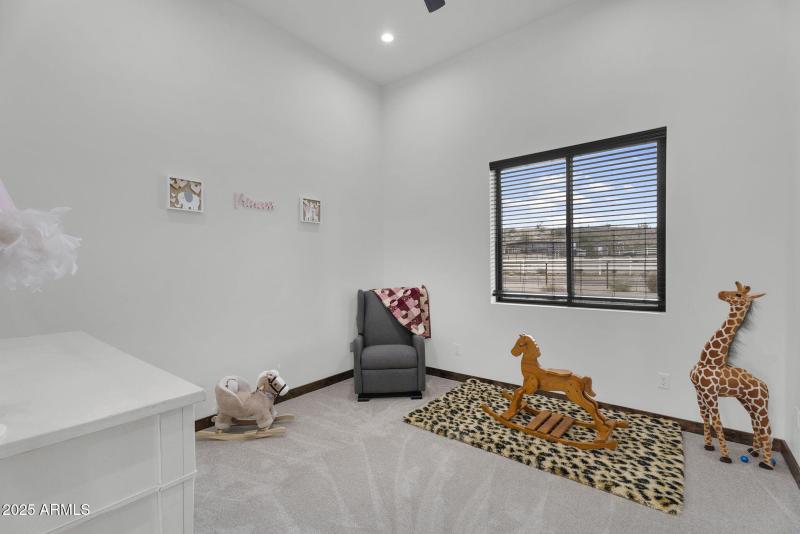 35-web-or-mls-2304 W Silverdale Rd-38