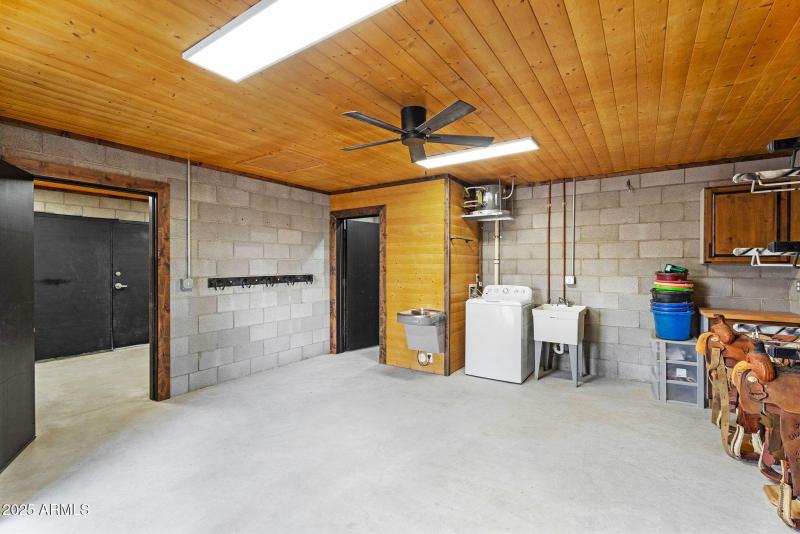 52-web-or-mls-2304 W Silverdale Rd-56