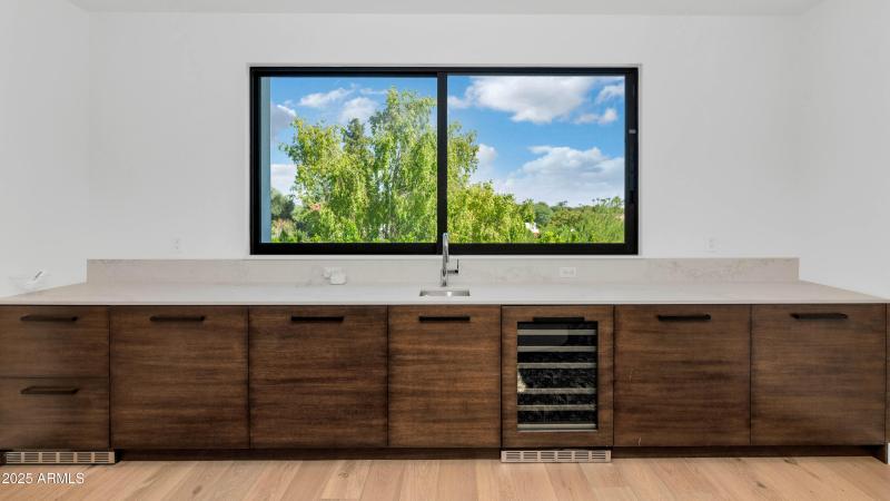 Wet bar