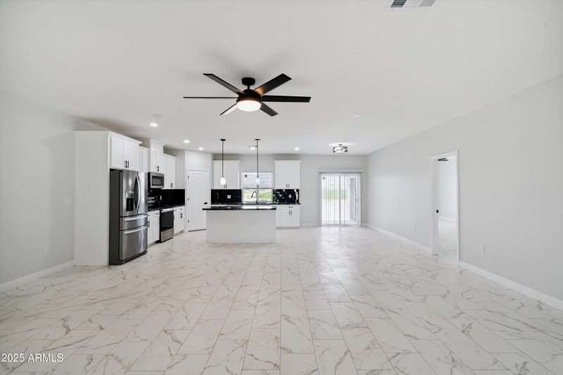 09-Living Room