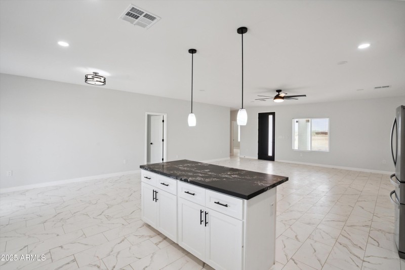 11-Kitchen