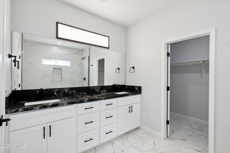 23-Bathroom
