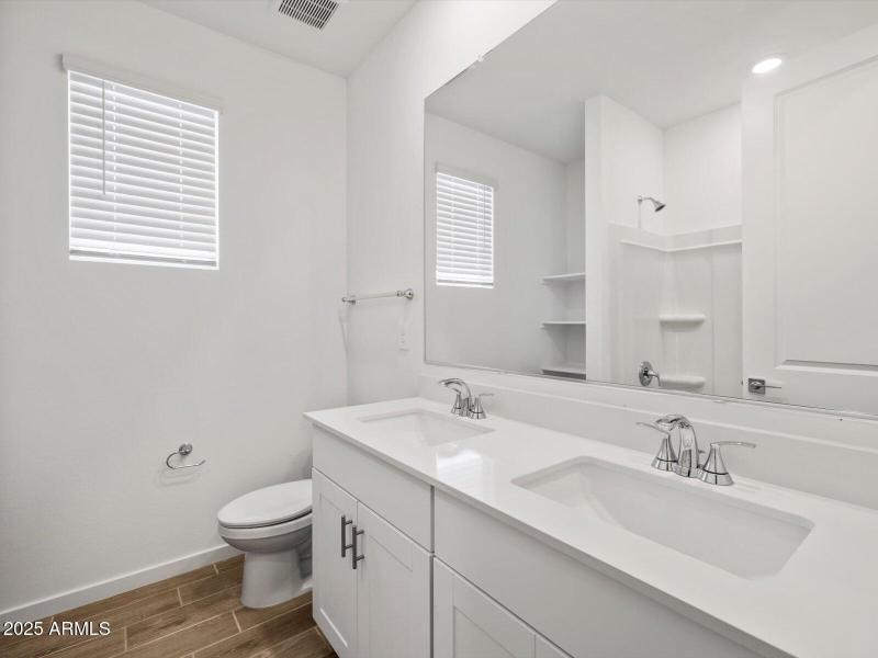 Bath 2 Double Sink