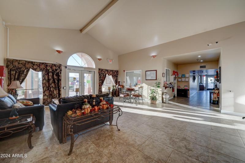 2101 S Meridian Rd-8