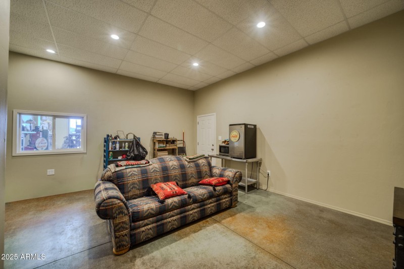 10-web-or-mls-864 W Main St-07