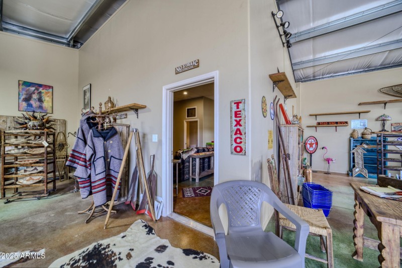 12-web-or-mls-864 W Main St-09