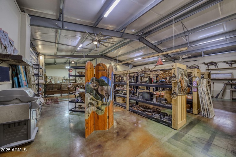 28-web-or-mls-864 W Main St-25