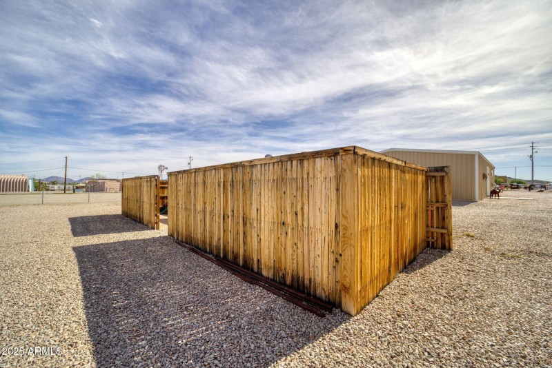 51-web-or-mls-864 W Main St-48