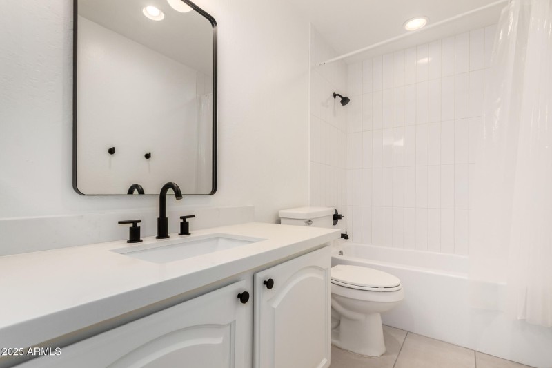 Full Guest Bathroom