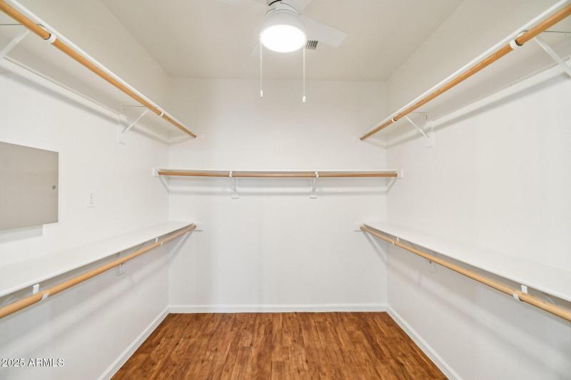 33-web-or-mls-E Jordan Ln-S2011-033