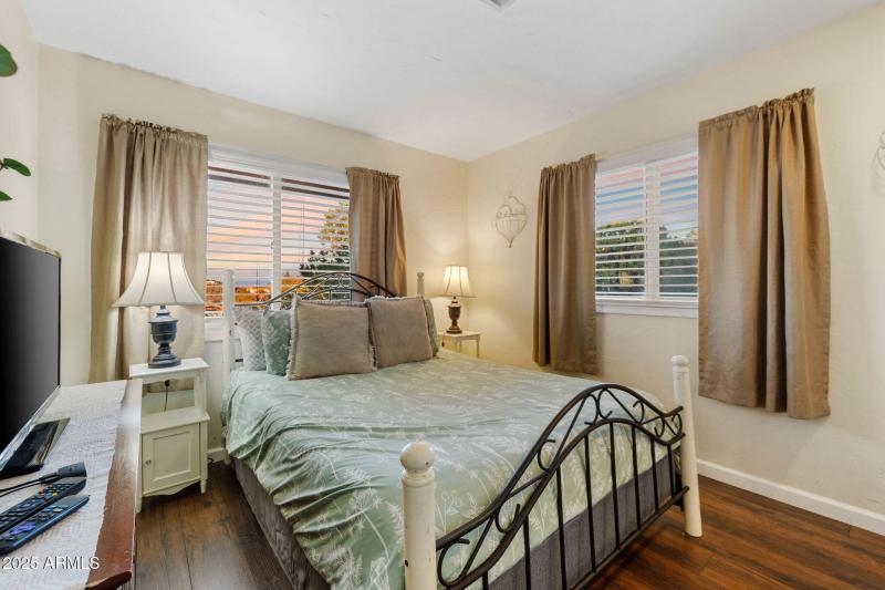 45-Bedroom 3 TW (1)