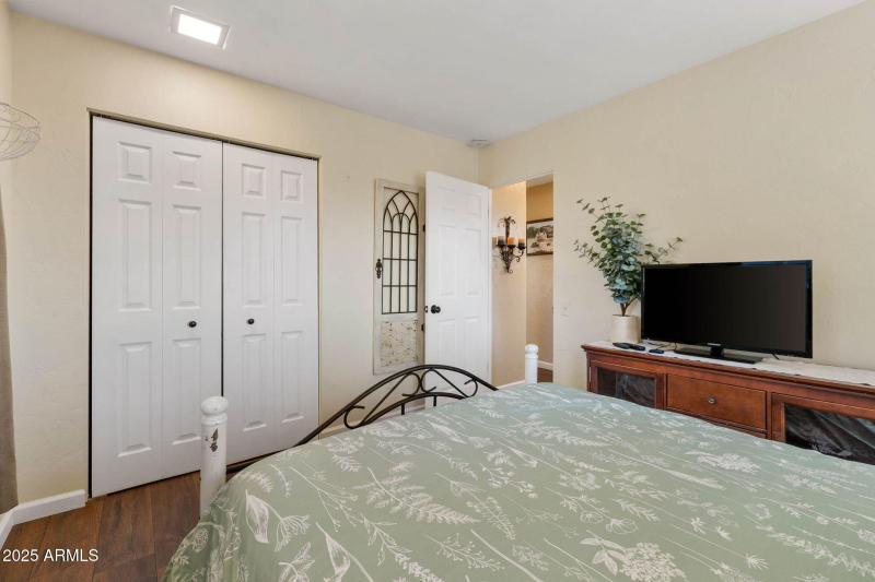 46-Bedroom 3 TW (2)