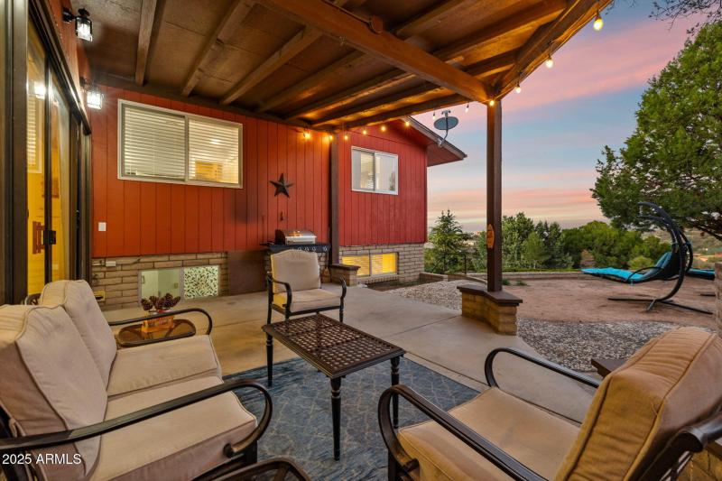 55-Back Patio TW