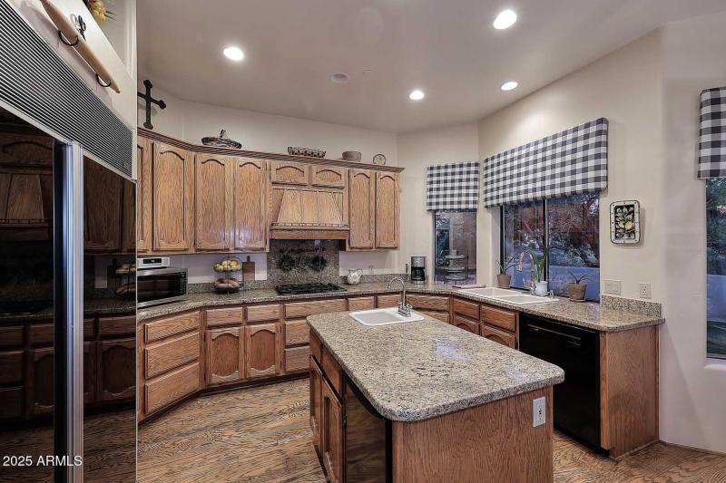 Night-Kitchen2
