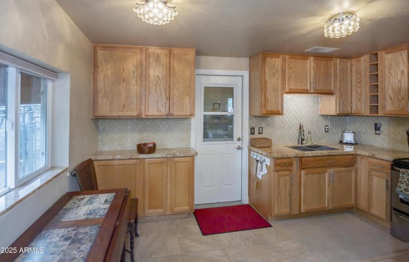 03 Kitchen a
