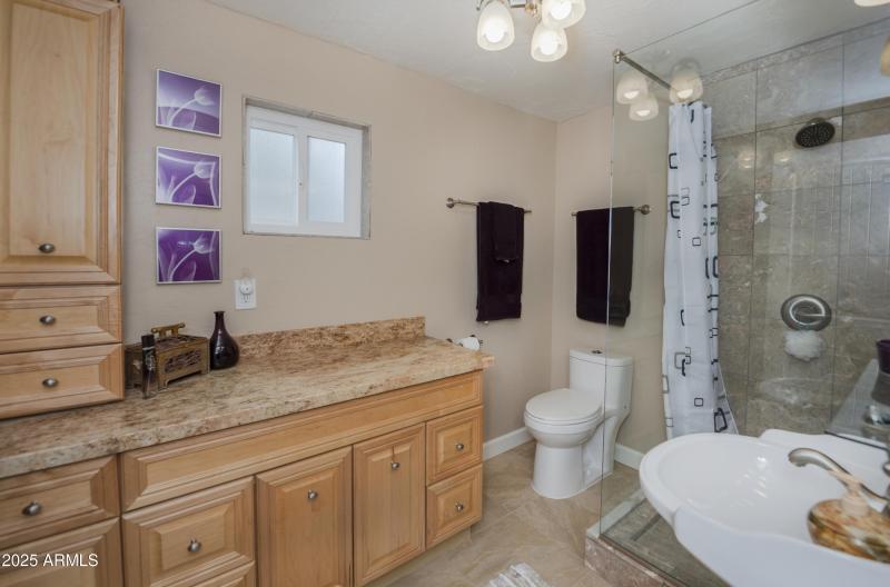 09 Upstairs bath a