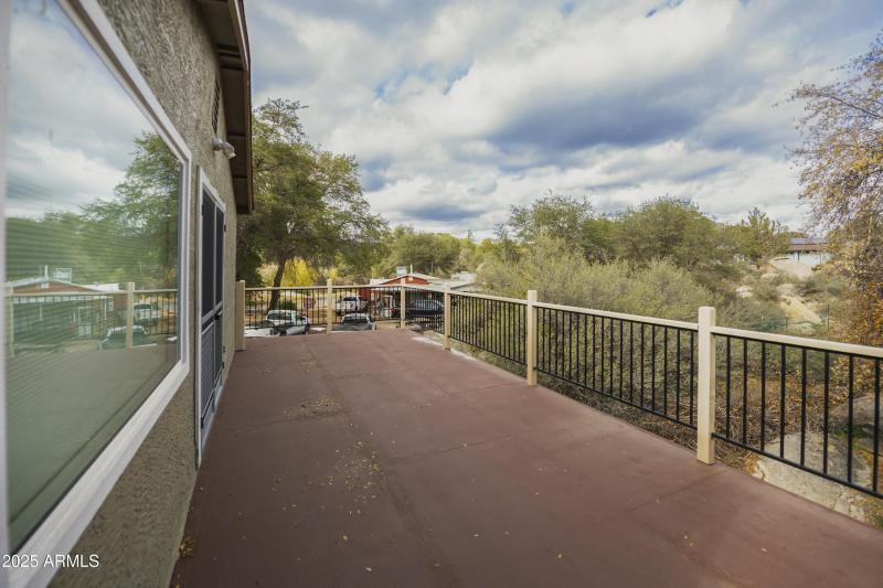 11 upstairs deck b