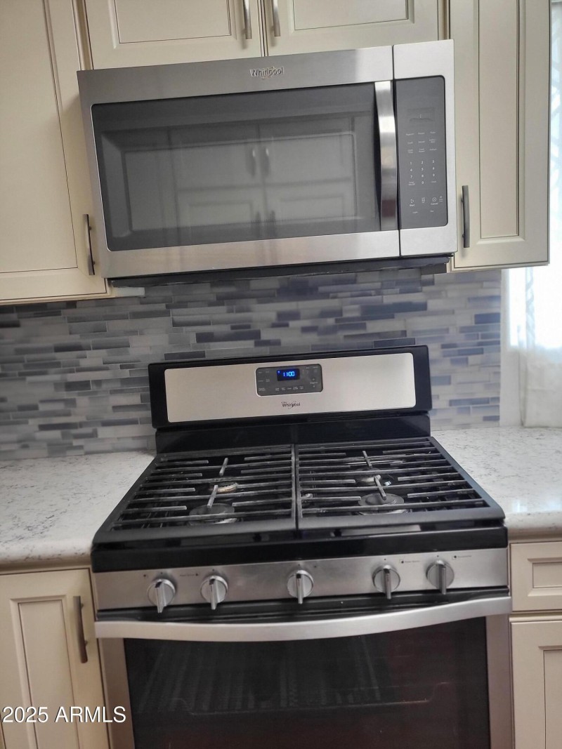 GAS RANGE