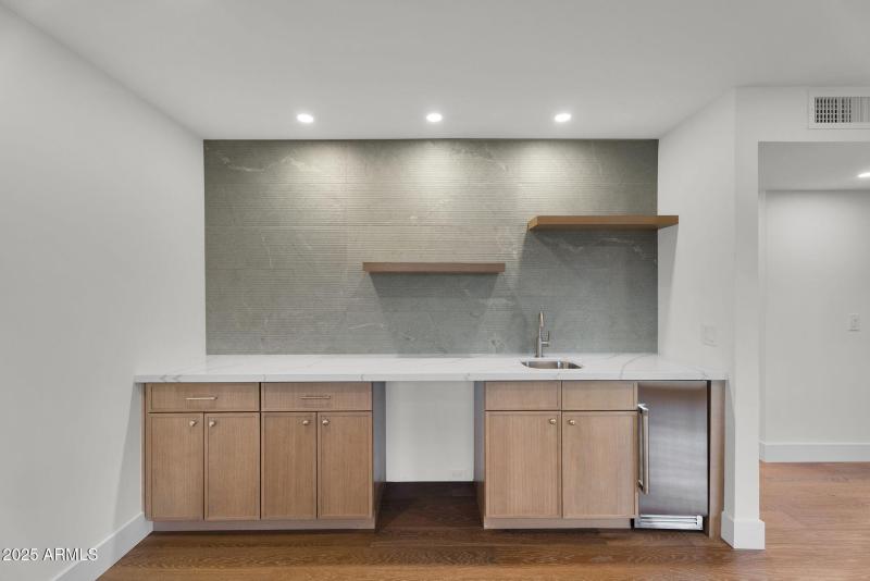 18-web-or-mls-3413 N 87th Pl-18