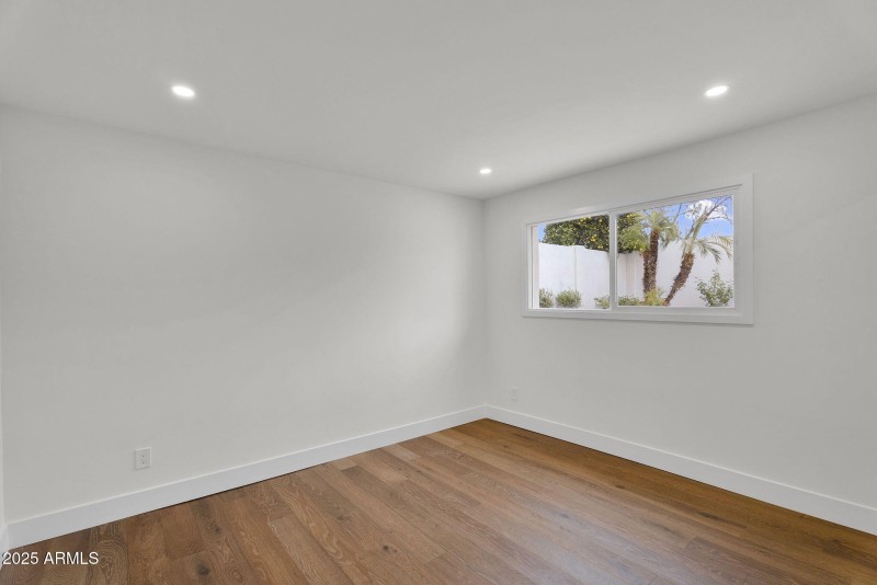 26-web-or-mls-3413 N 87th Pl-27